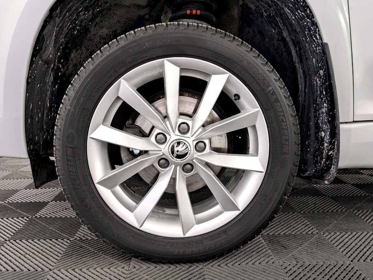 Купить Skoda Yeti с пробегом. Фото: #17