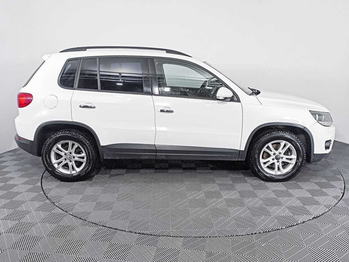 Купить Volkswagen Tiguan с пробегом. Фото: #3