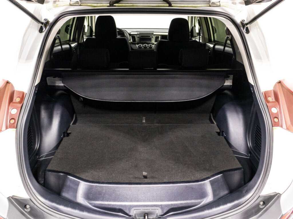 Купить Toyota RAV4 с пробегом. Фото: #14