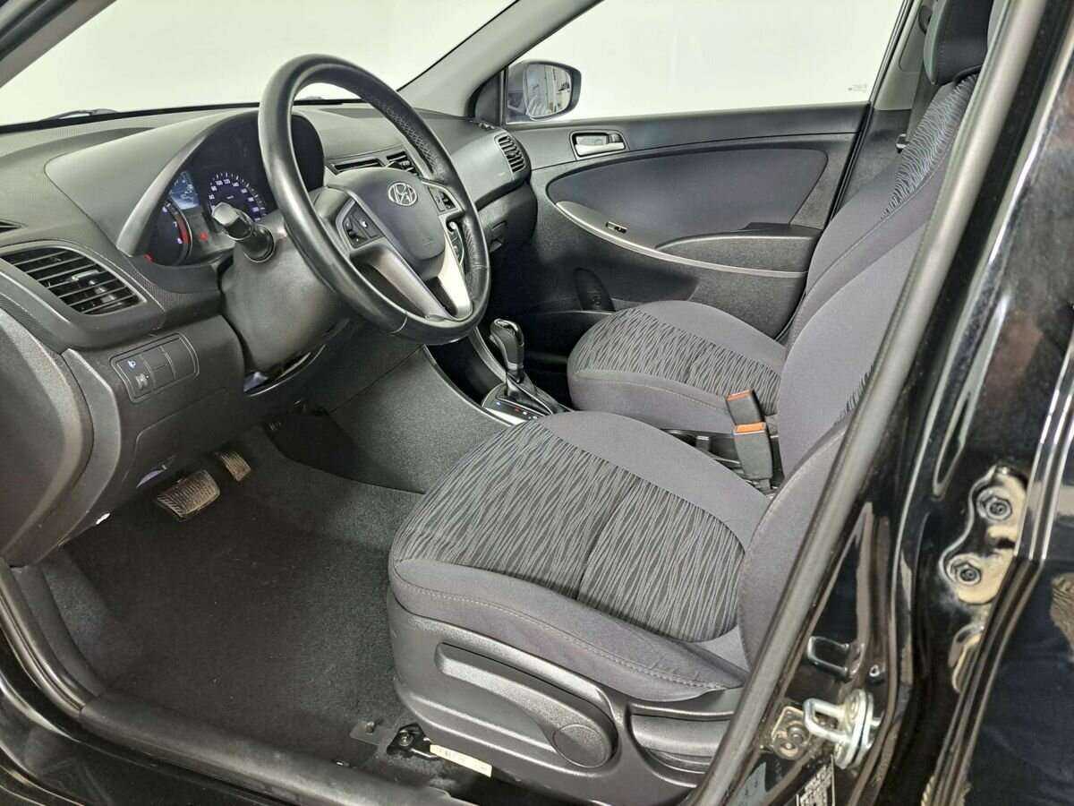 Купить Hyundai Solaris с пробегом. Фото: #13