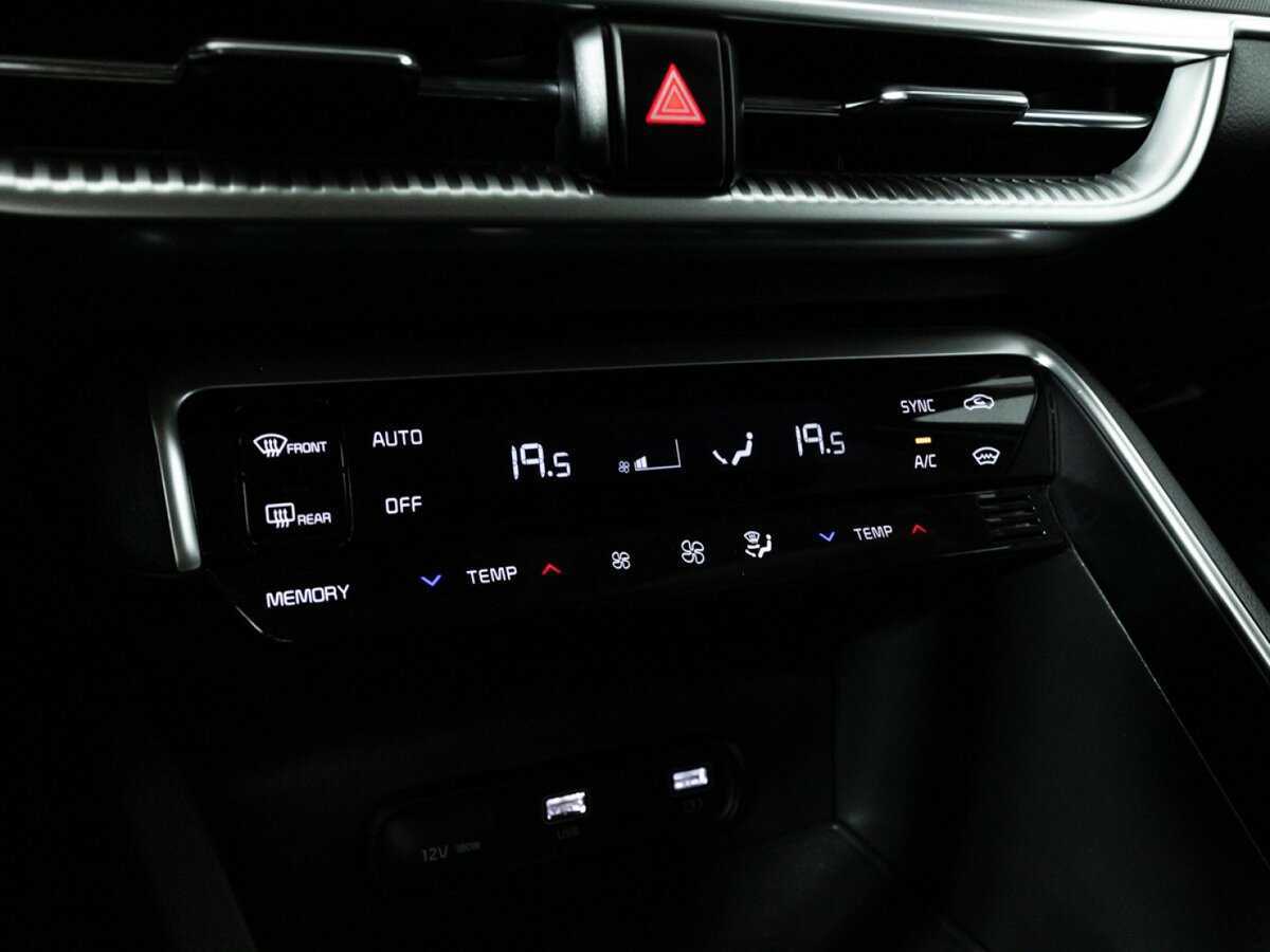 Купить Kia K5 с пробегом. Фото: #18