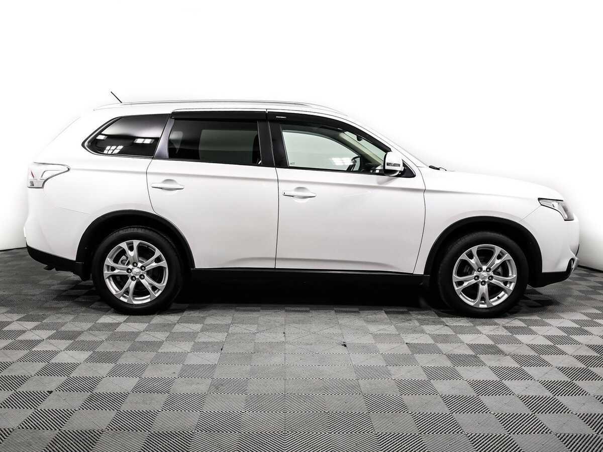 Купить Mitsubishi Outlander с пробегом. Фото: #3
