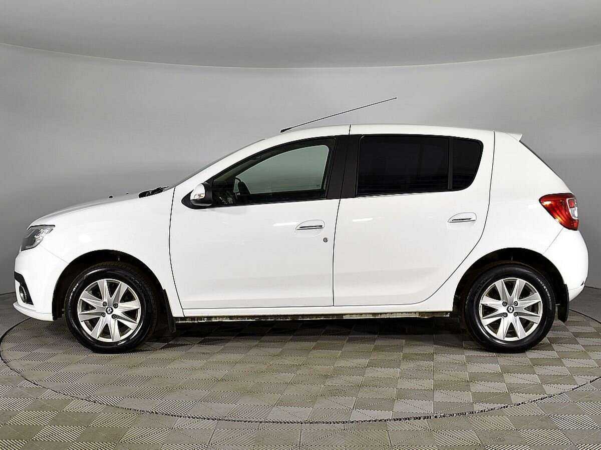 Купить Renault Sandero с пробегом. Фото: #4
