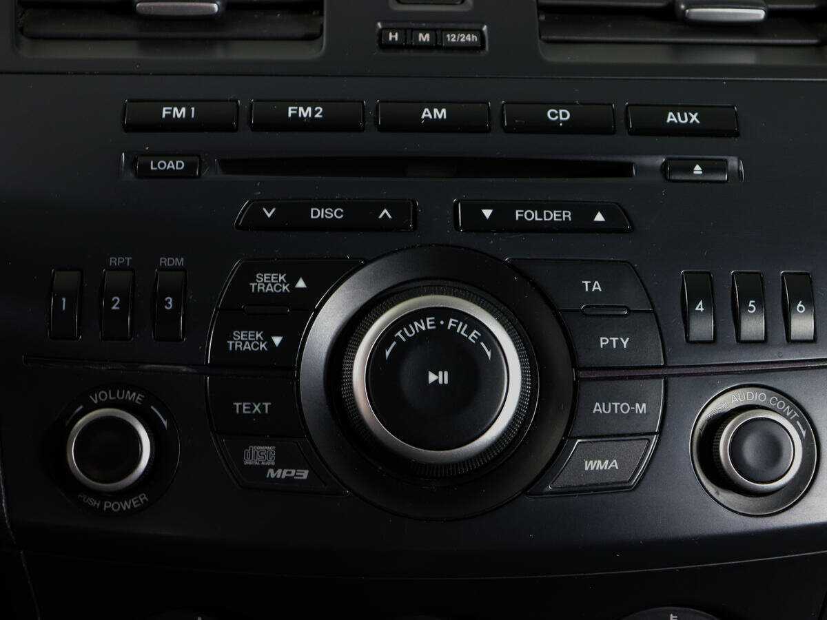Купить Mazda 3 с пробегом. Фото: #17