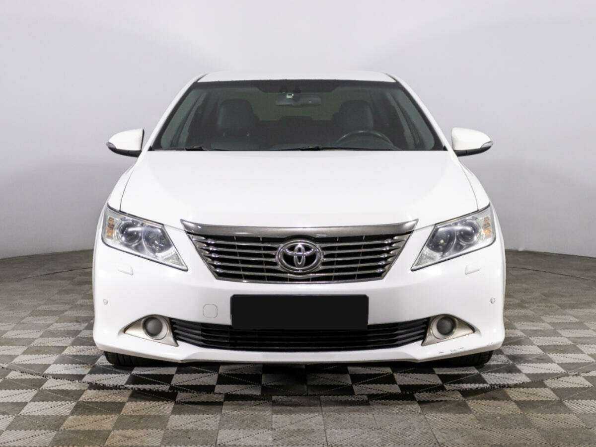 Купить Toyota Camry с пробегом. Фото: #1