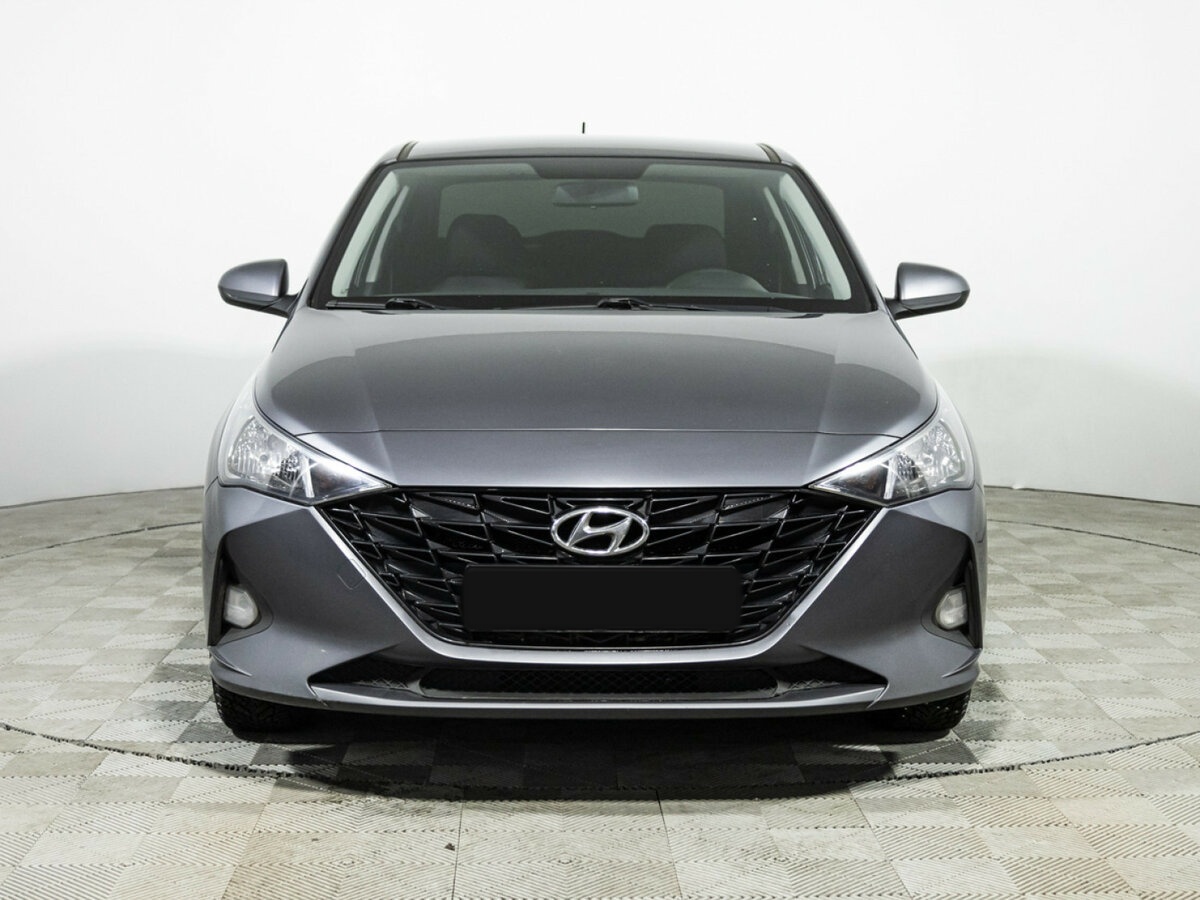 Купить Hyundai Solaris с пробегом. Фото: #1