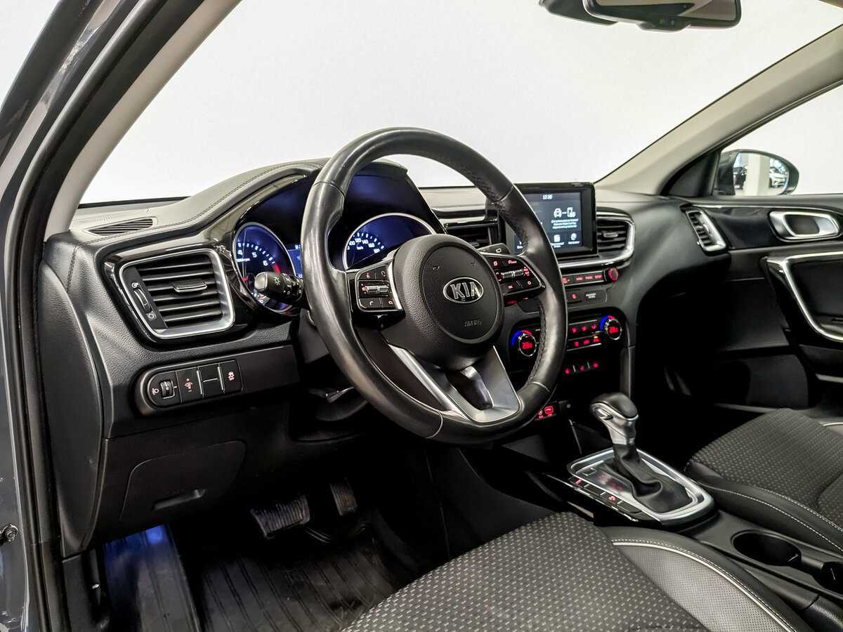 Купить Kia Ceed с пробегом. Фото: #15