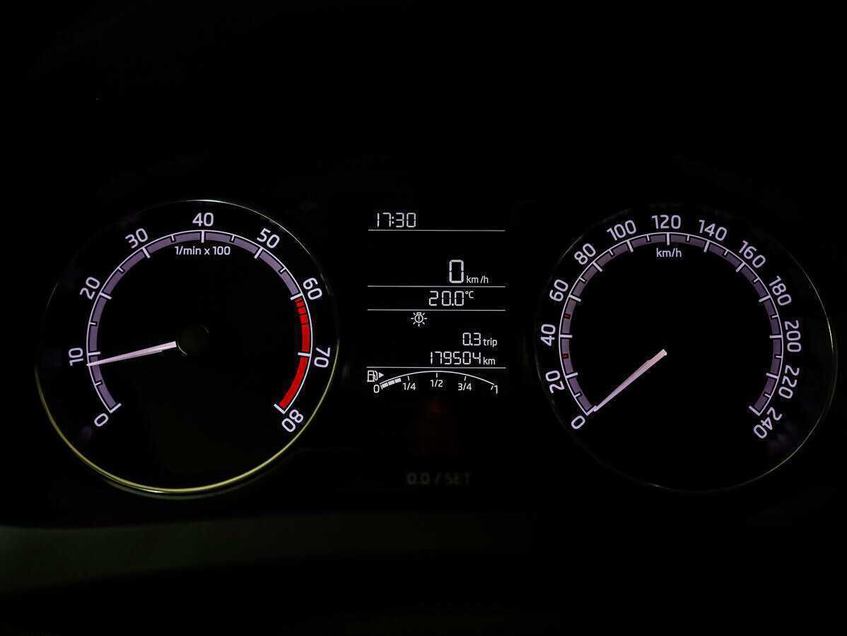 Купить Skoda Rapid с пробегом. Фото: #11