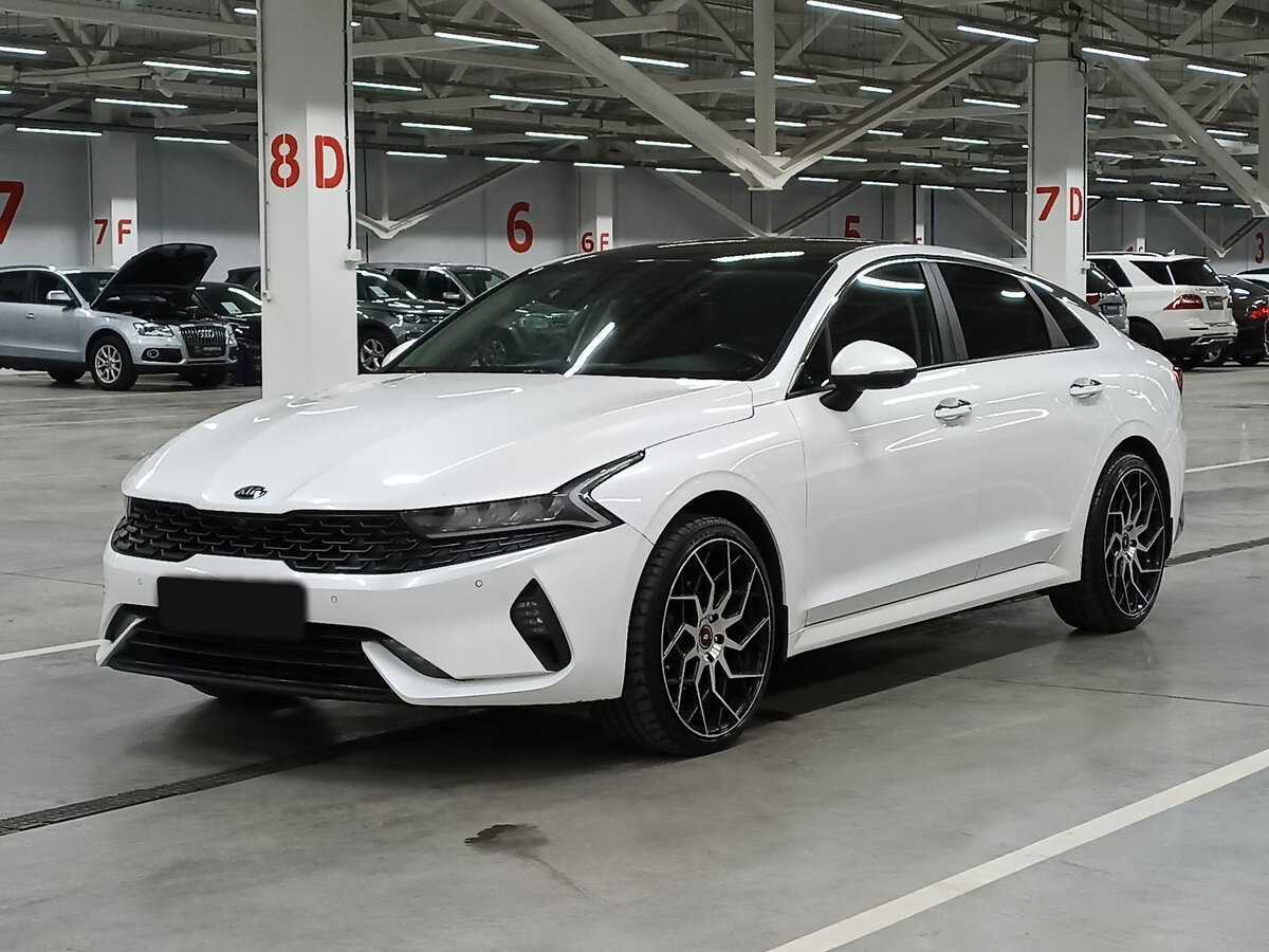 Купить Kia K5 с пробегом. Посмотреть фото
