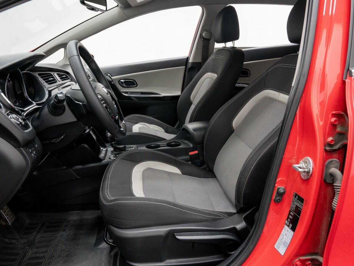 Купить Kia Ceed с пробегом. Фото: #14