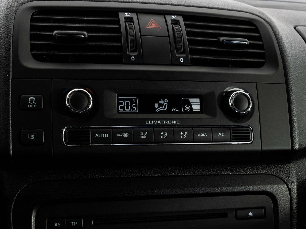 Купить Skoda Fabia с пробегом. Фото: #13