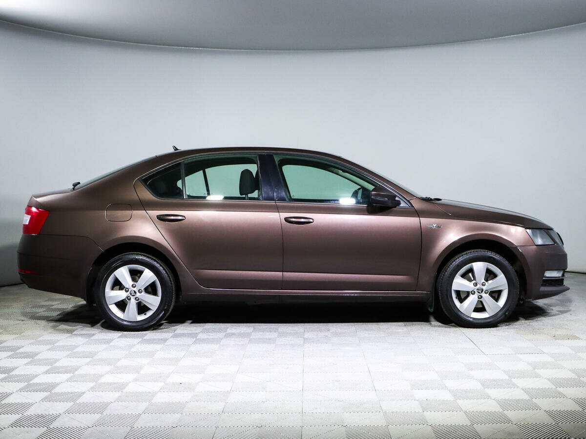 Купить Skoda Octavia с пробегом. Фото: #3