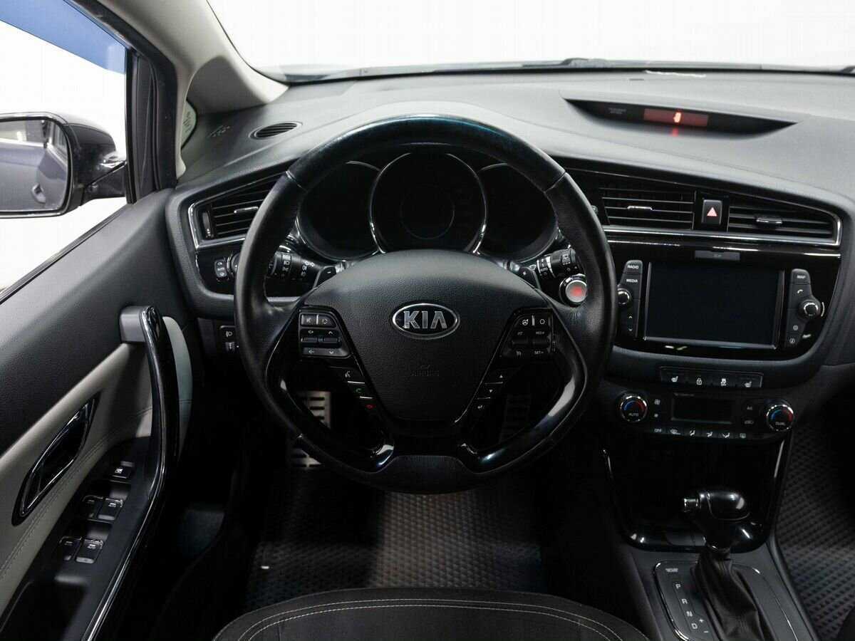 Купить Kia Ceed с пробегом. Фото: #15