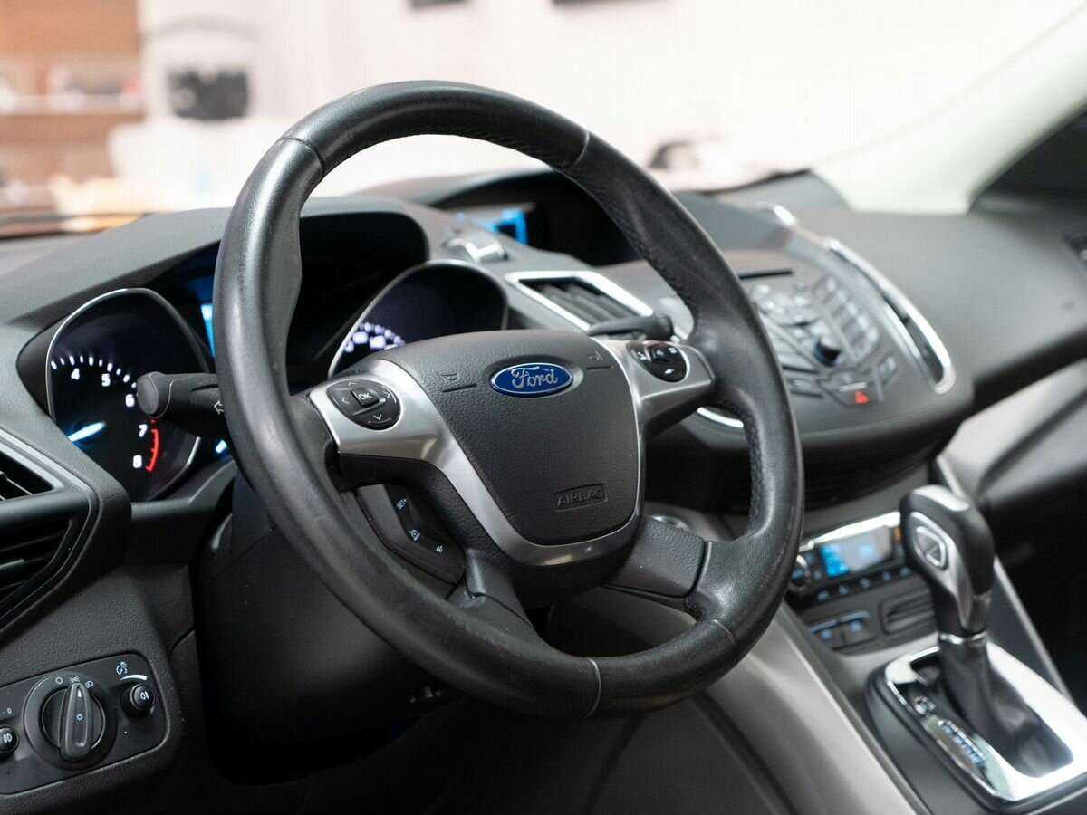 Купить Ford Kuga с пробегом. Фото: #4