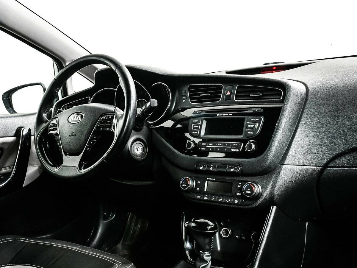 Купить Kia Ceed с пробегом. Фото: #8