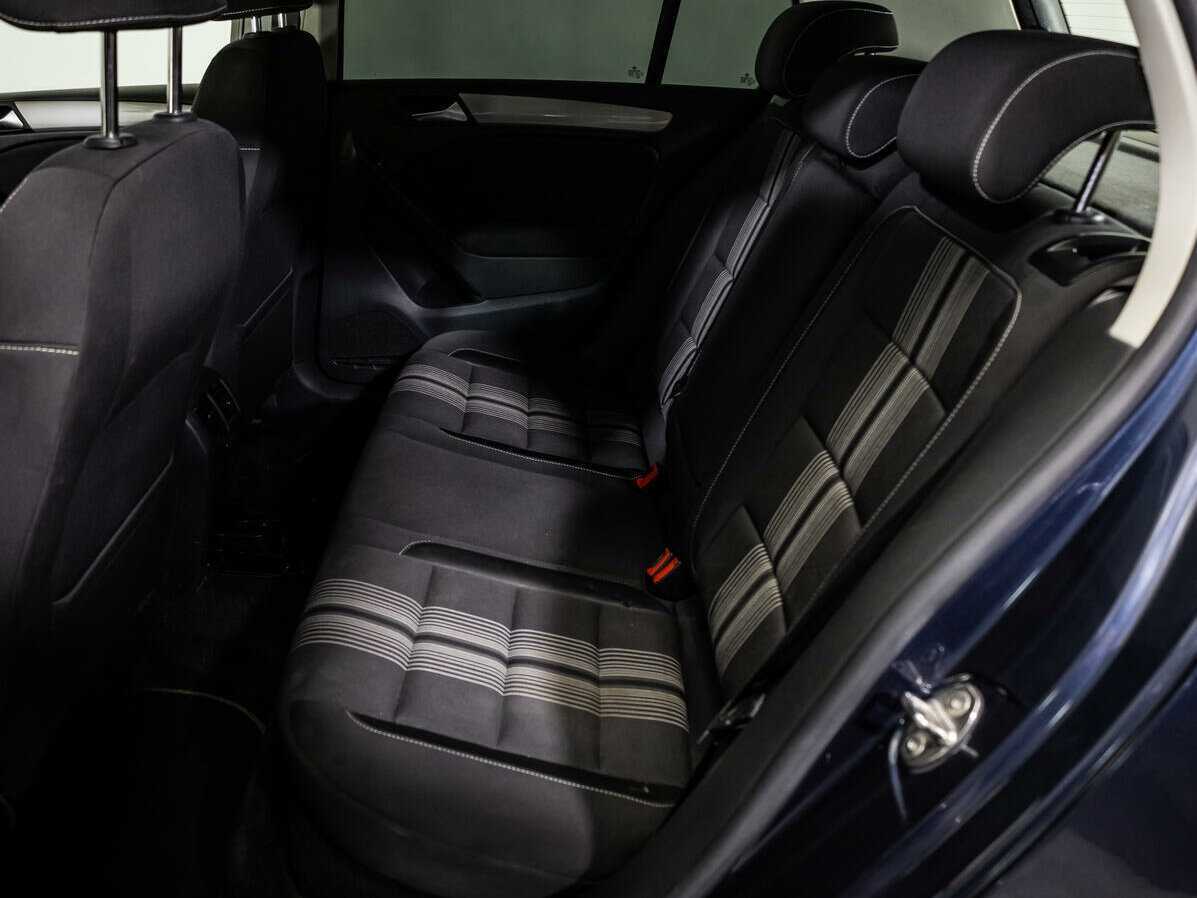 Купить Volkswagen Golf с пробегом. Фото: #9