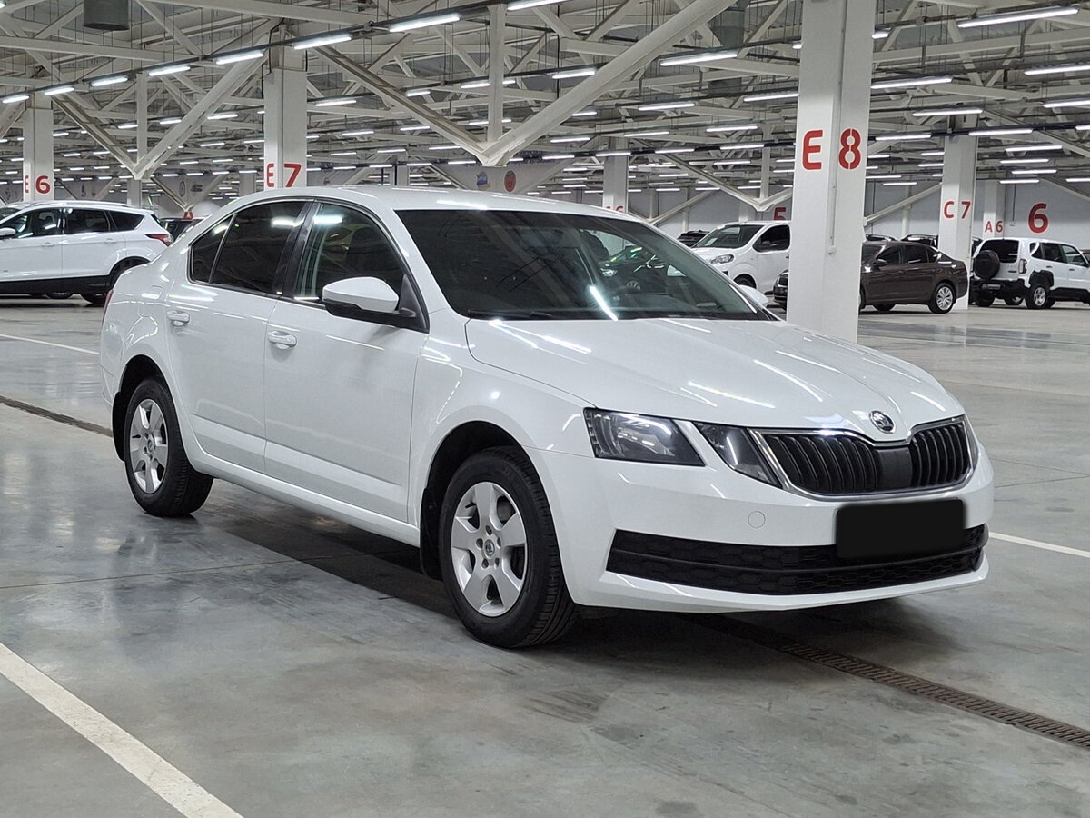 Купить Skoda Octavia с пробегом. Фото: #2