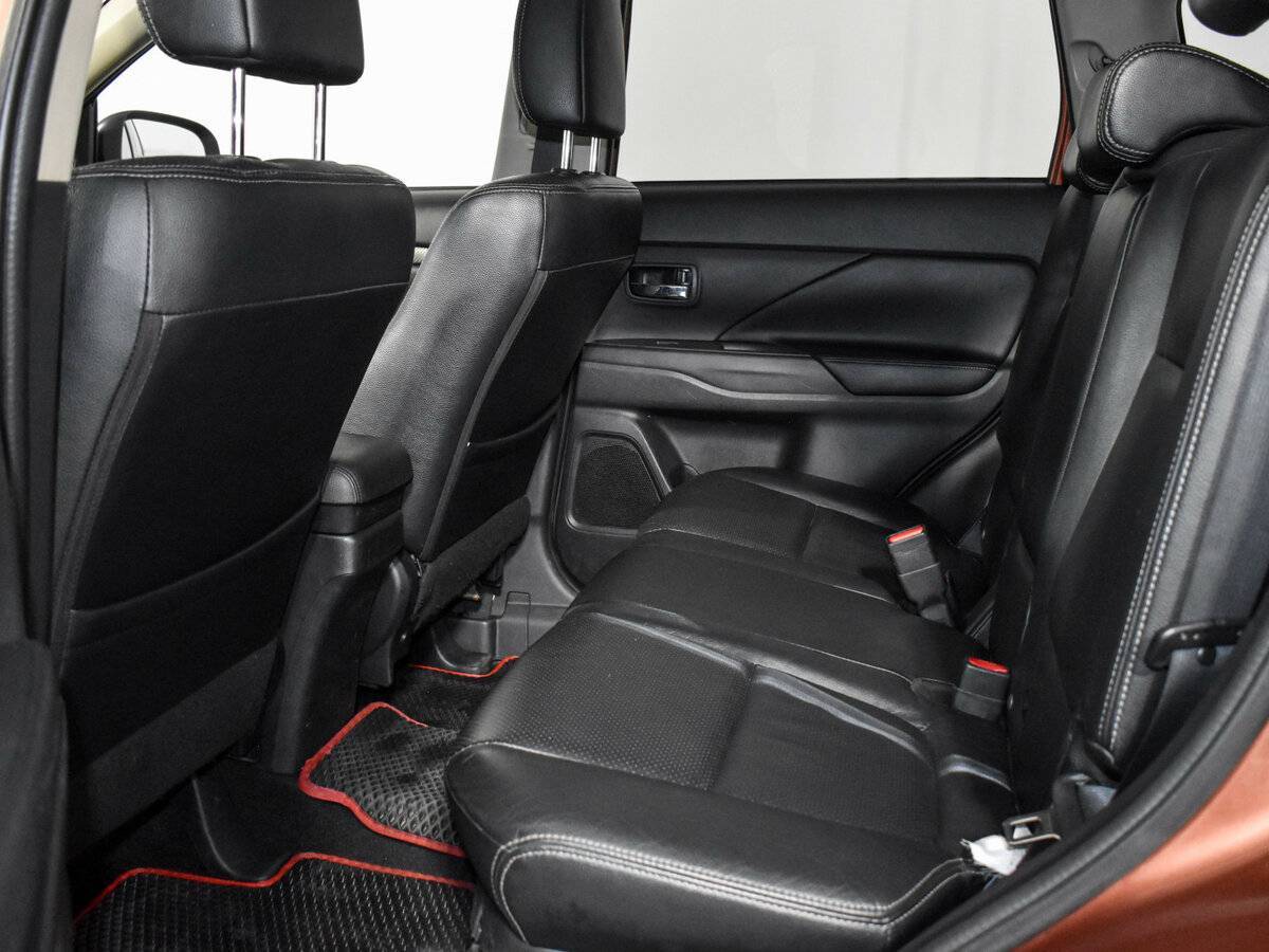 Купить Mitsubishi Outlander с пробегом. Фото: #12