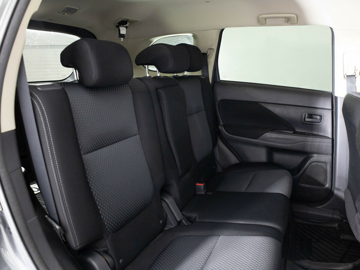 Купить Mitsubishi Outlander с пробегом. Фото: #13