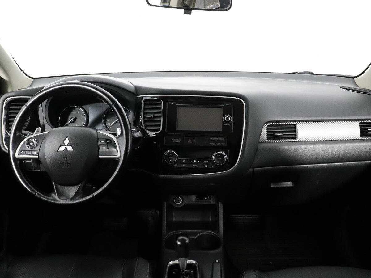 Купить Mitsubishi Outlander с пробегом. Фото: #12
