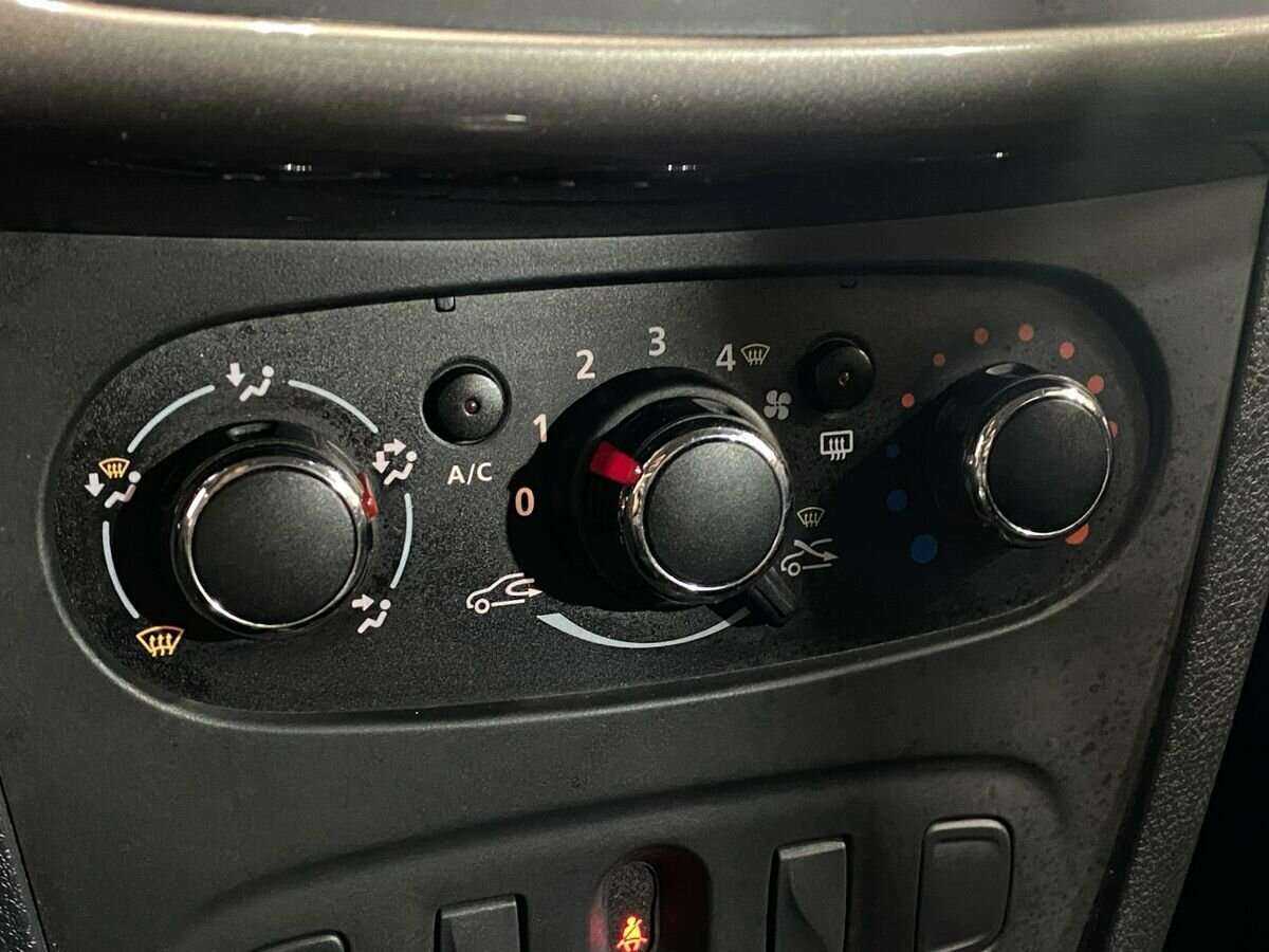 Купить Renault Logan с пробегом. Фото: #13