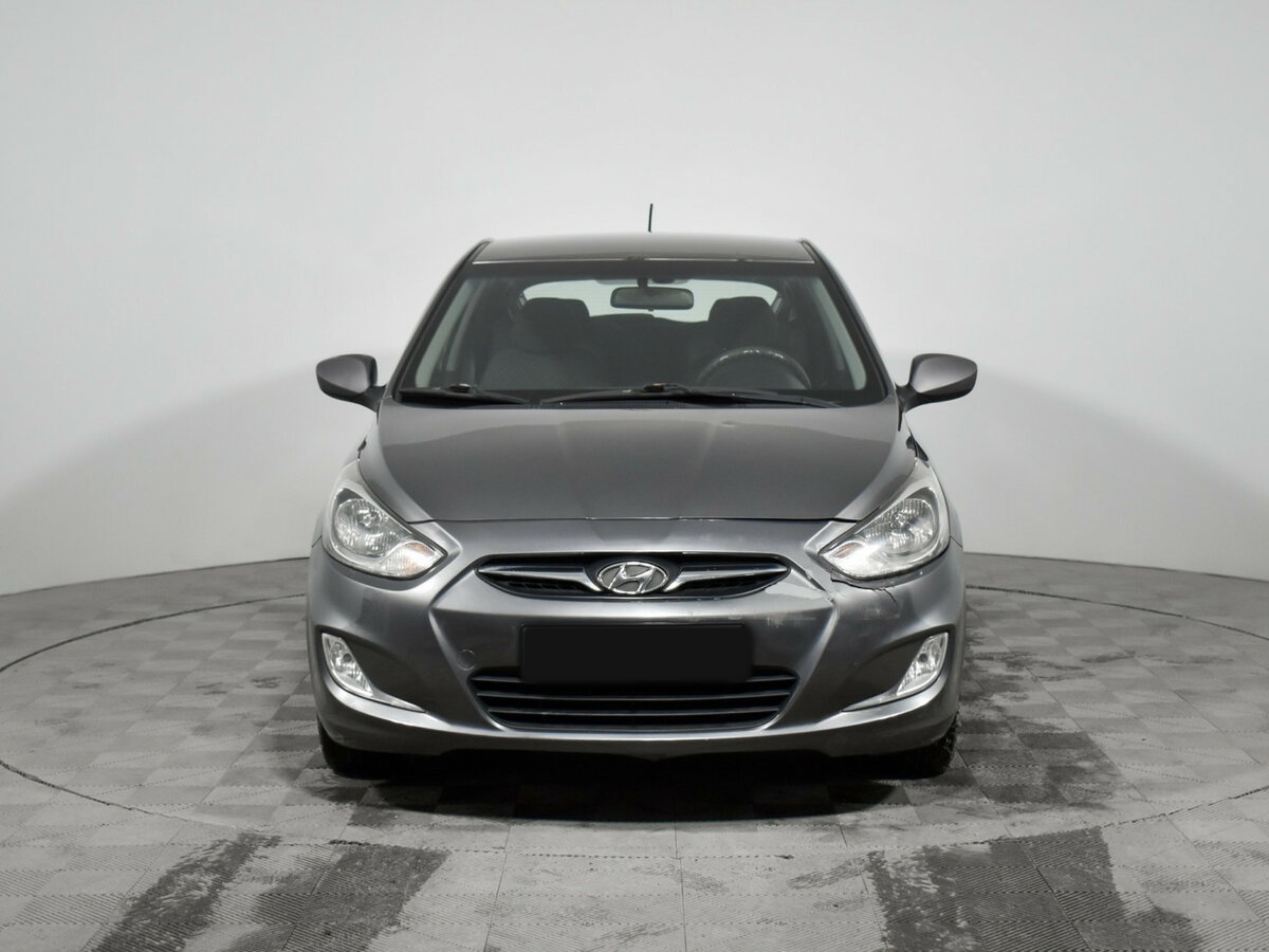 Купить Hyundai Solaris с пробегом. Фото: #1