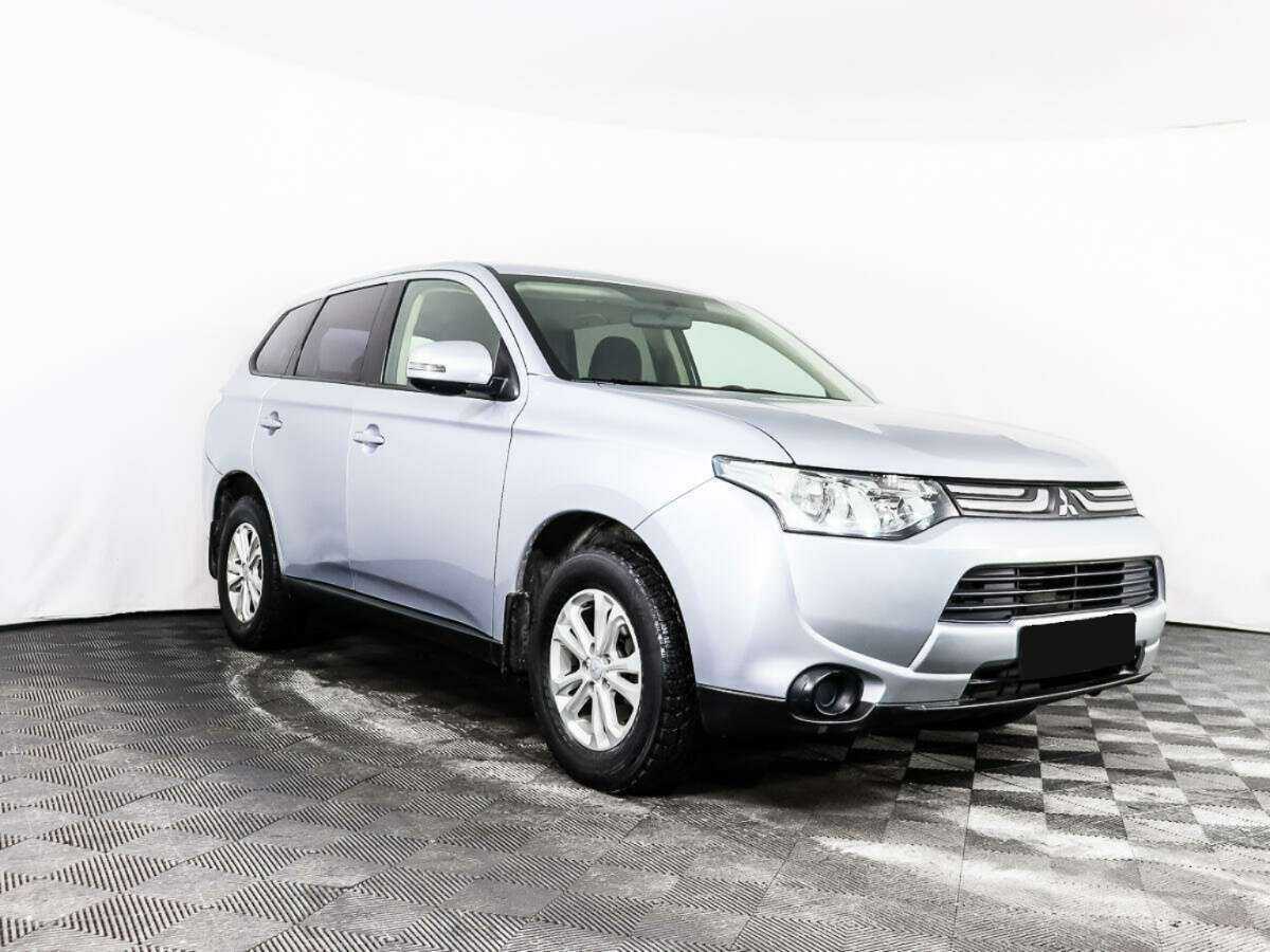 Купить Mitsubishi Outlander с пробегом. Фото: #2