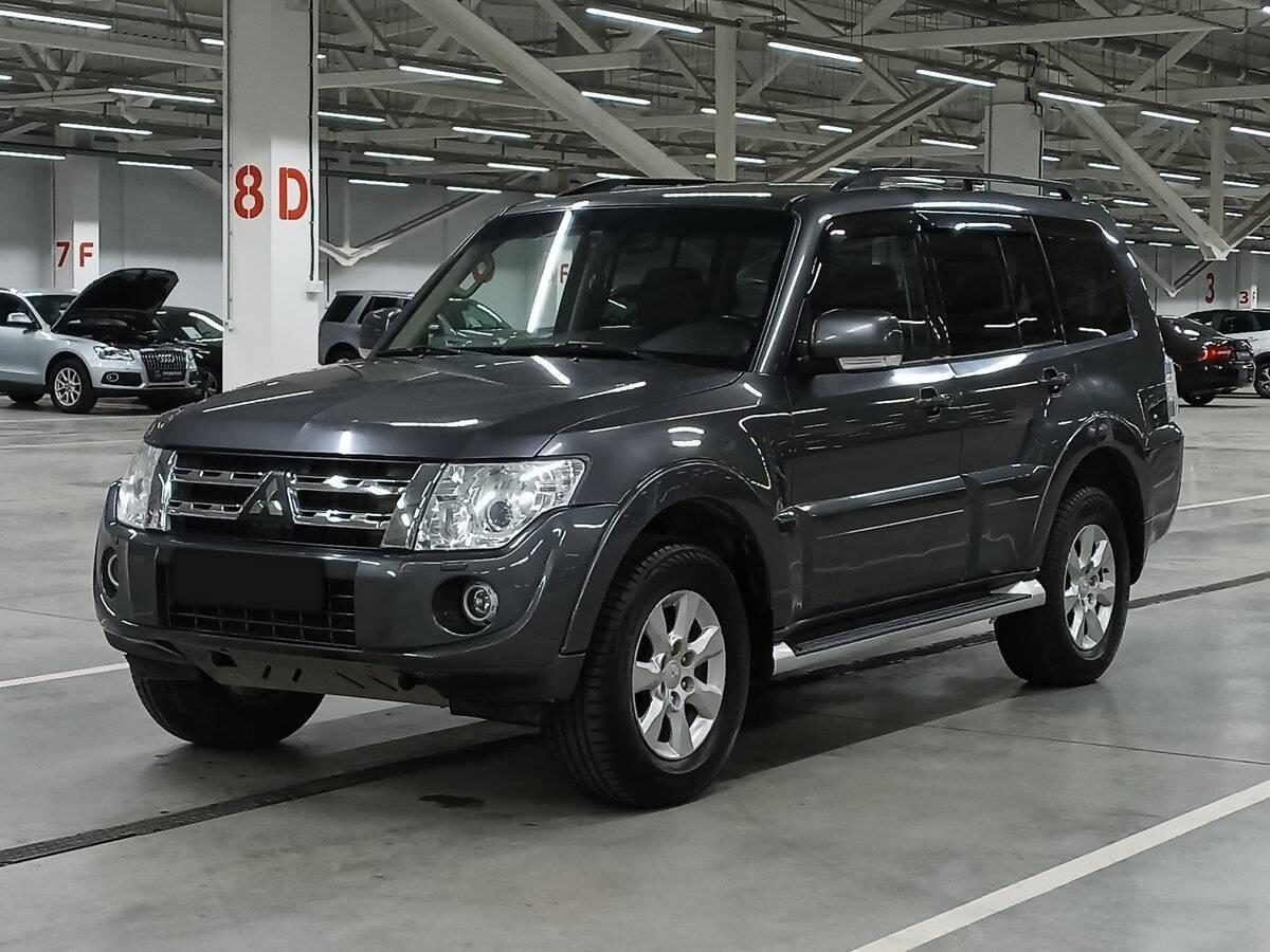 Купить Mitsubishi Pajero с пробегом. Фото: #0