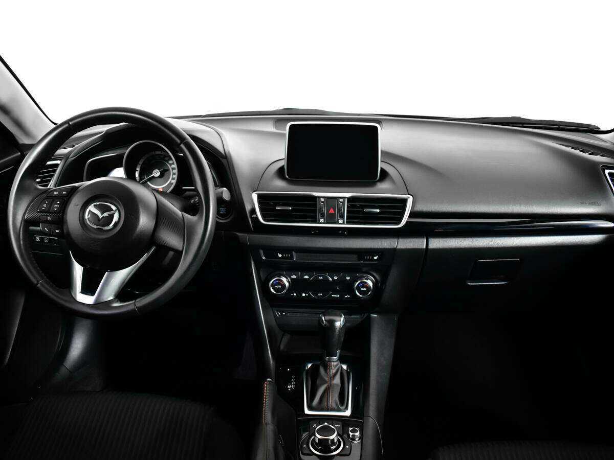 Купить Mazda 3 с пробегом. Фото: #11