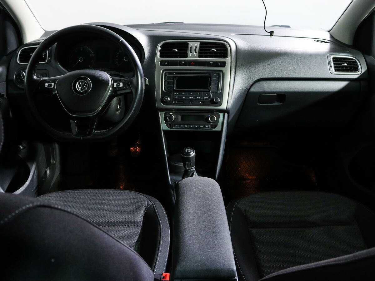 Купить Volkswagen Polo с пробегом. Фото: #9
