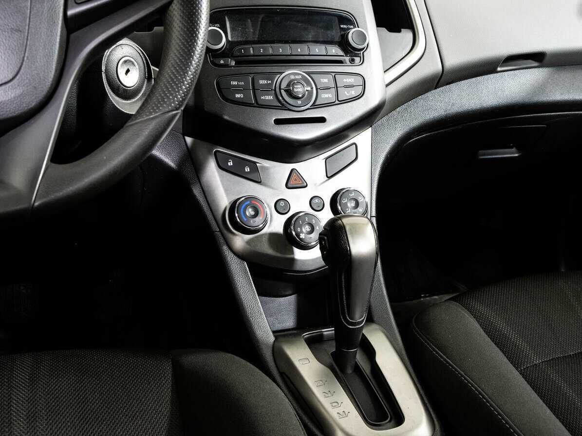 Купить Chevrolet Aveo с пробегом. Фото: #11