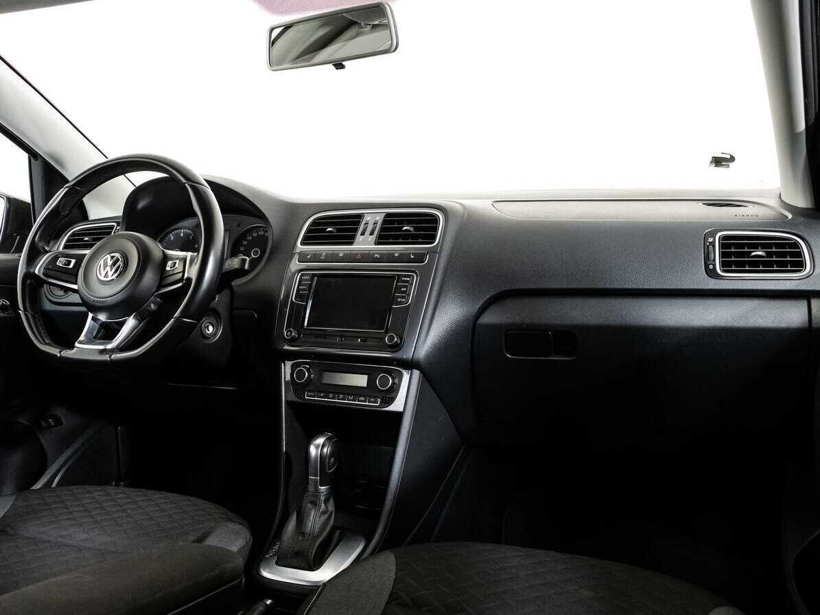 Купить Volkswagen Polo с пробегом. Фото: #8