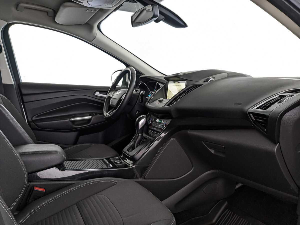 Купить Ford Kuga с пробегом. Фото: #10