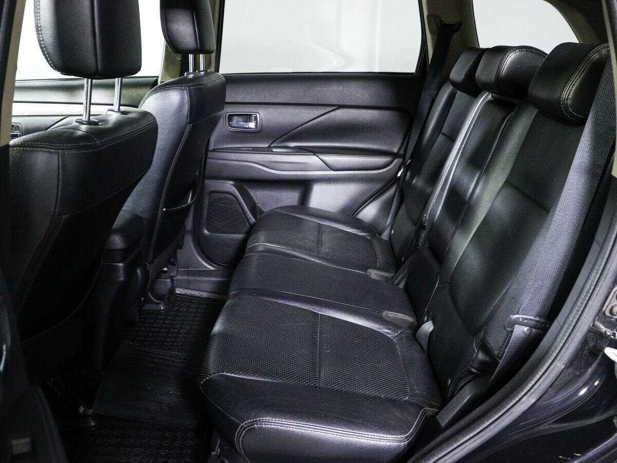 Купить Mitsubishi Outlander с пробегом. Фото: #7