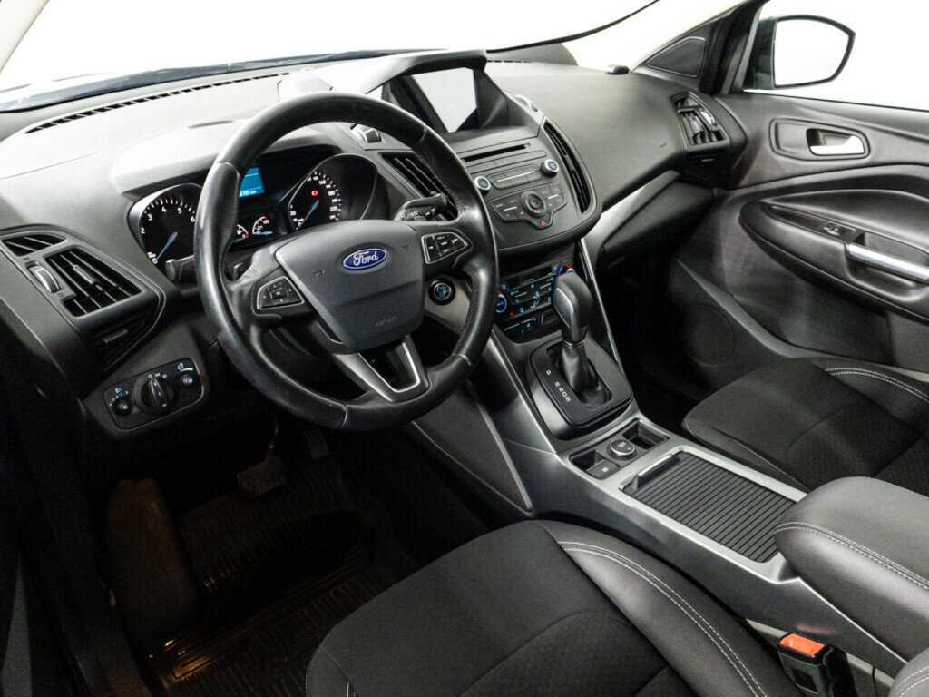 Купить Ford Kuga с пробегом. Фото: #10