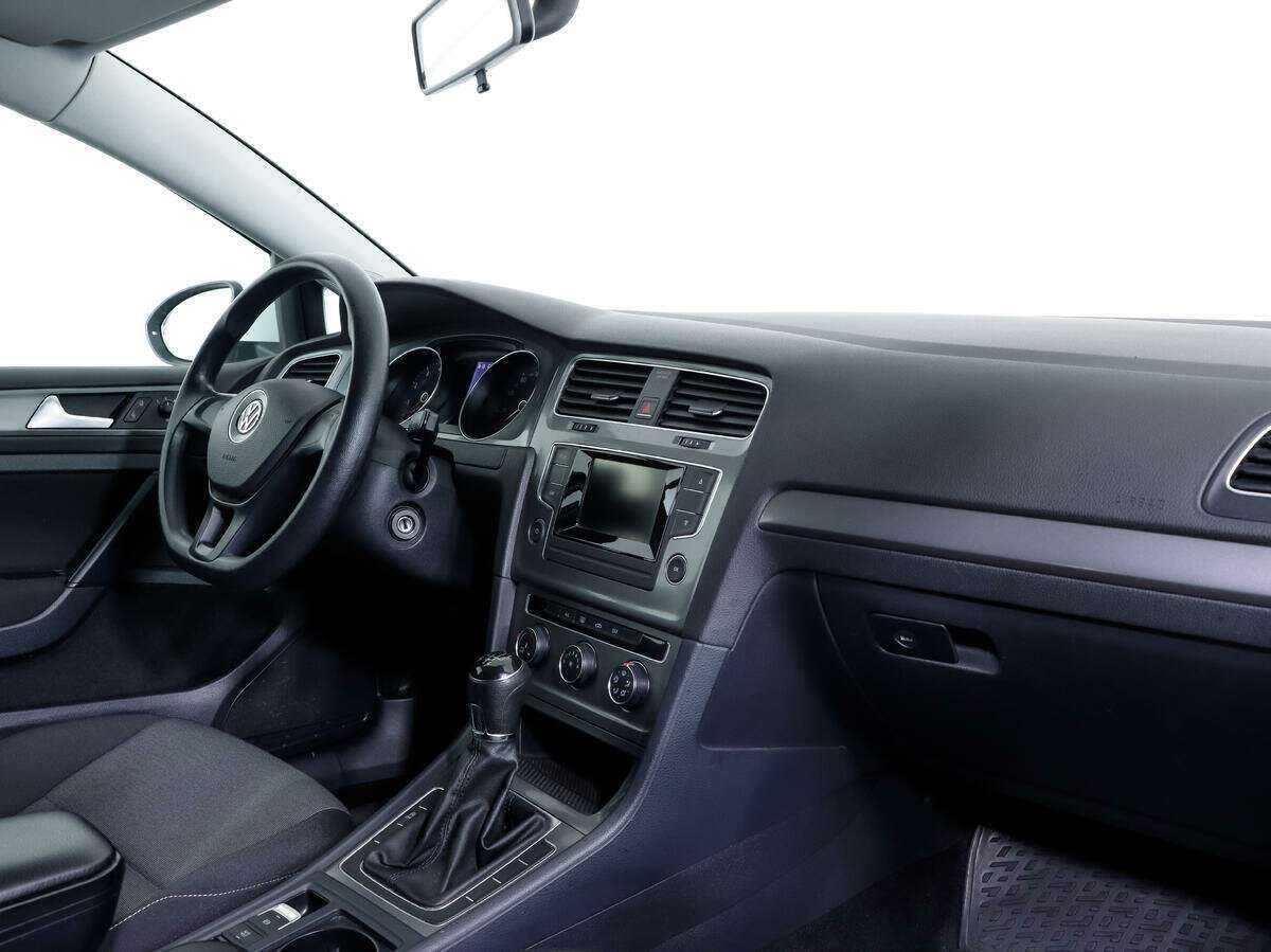 Купить Volkswagen Golf с пробегом. Фото: #8