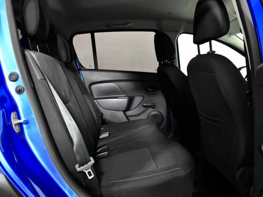 Купить Renault Sandero с пробегом. Фото: #9
