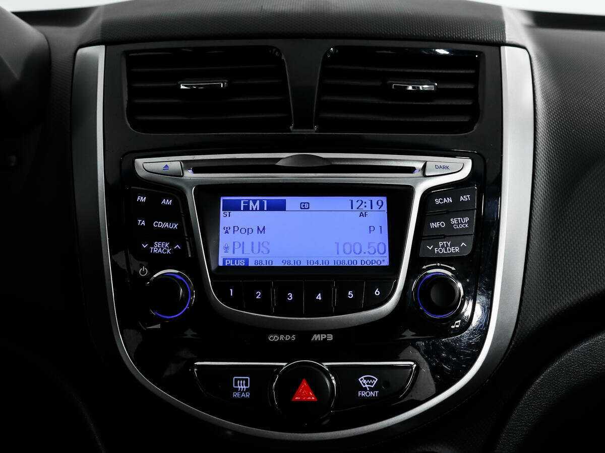 Купить Hyundai Solaris с пробегом. Фото: #12