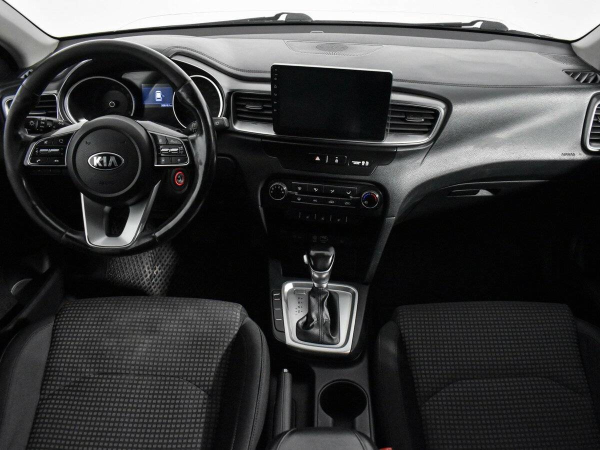 Купить Kia Ceed с пробегом. Фото: #10