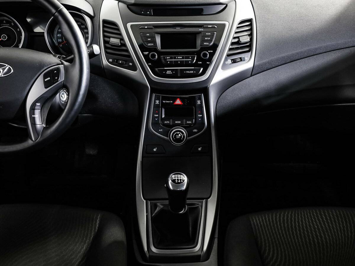 Купить Hyundai Elantra с пробегом. Фото: #9