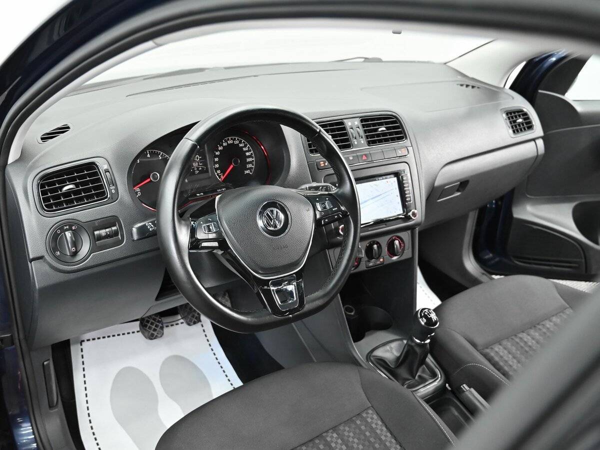 Купить Volkswagen Polo с пробегом. Фото: #7