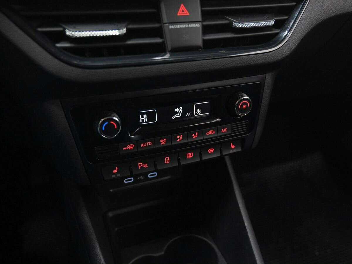 Купить Volkswagen Polo с пробегом. Фото: #18