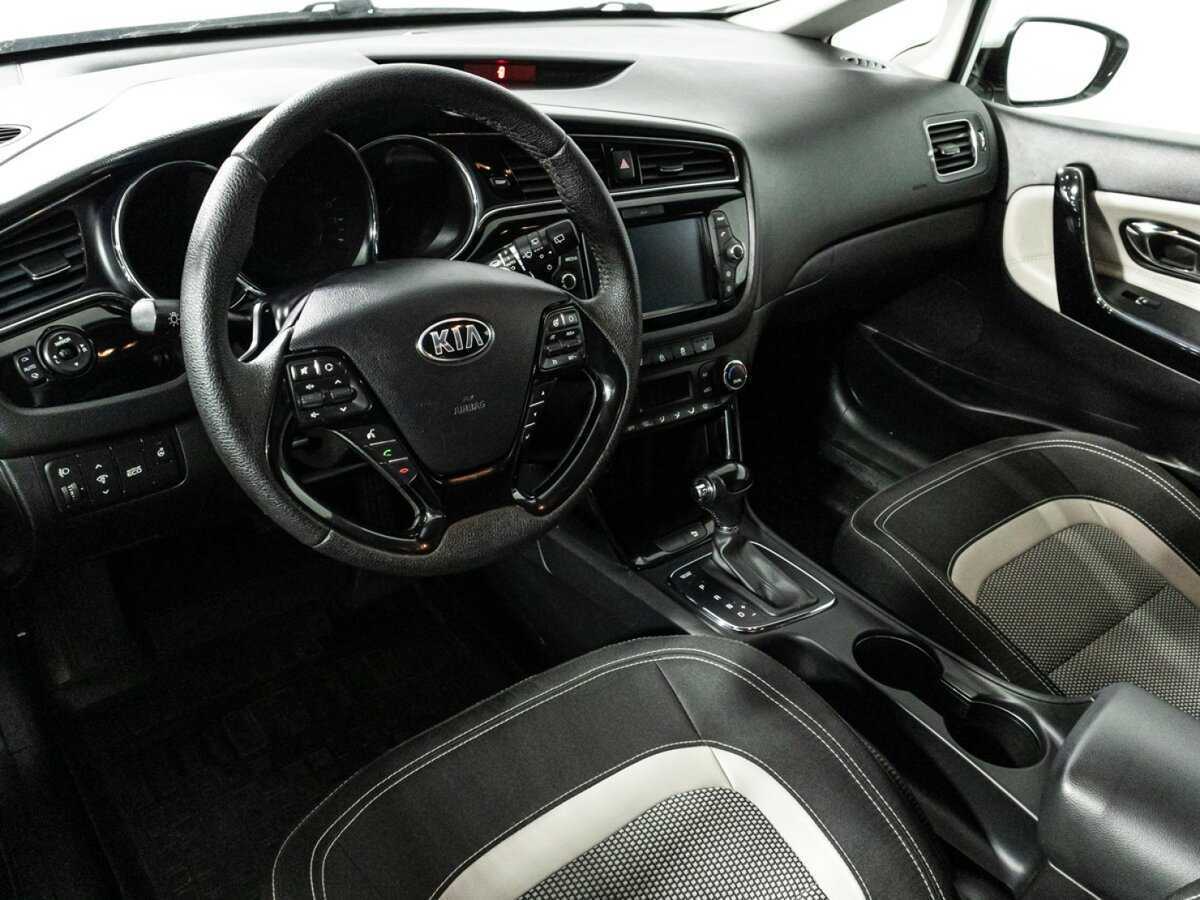 Купить Kia Ceed с пробегом. Фото: #10