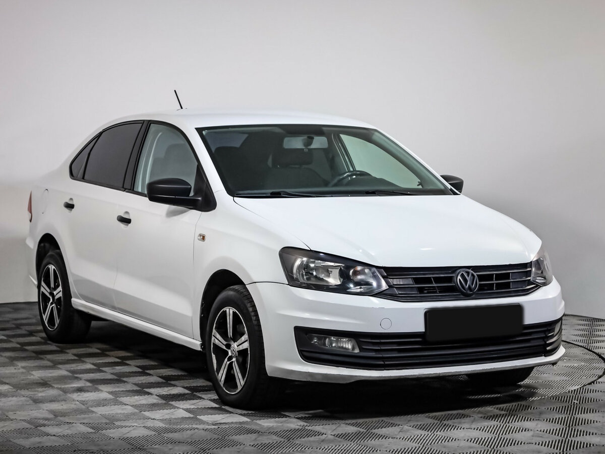 Купить Volkswagen Polo с пробегом. Фото: #2
