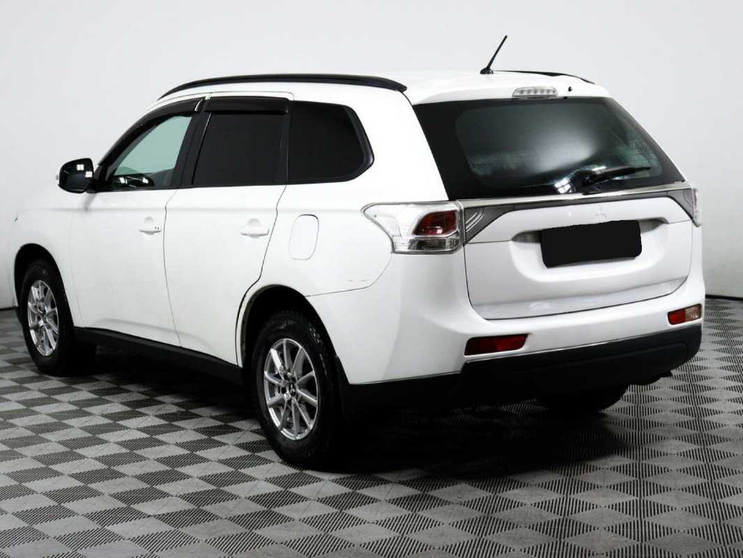 Купить Mitsubishi Outlander с пробегом. Фото: #6