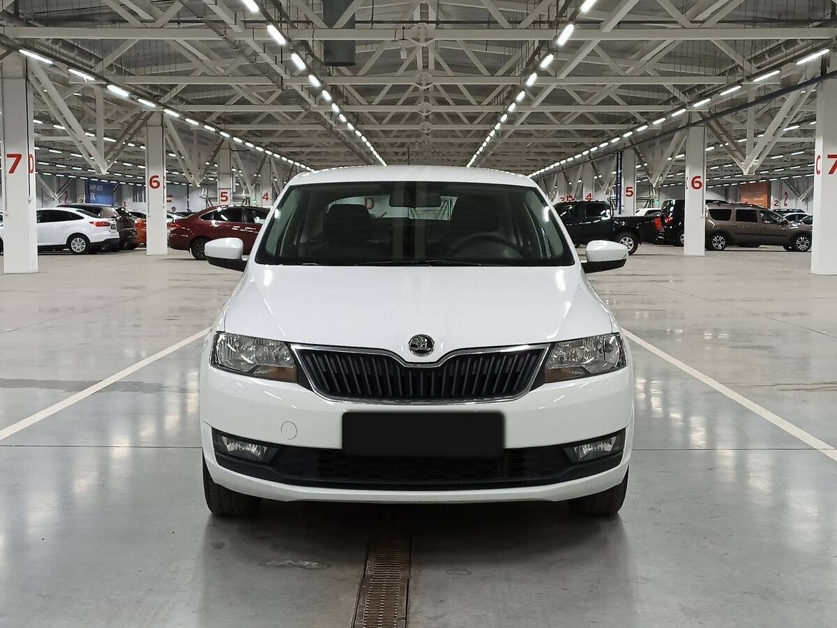 Купить Skoda Rapid с пробегом. Фото: #1