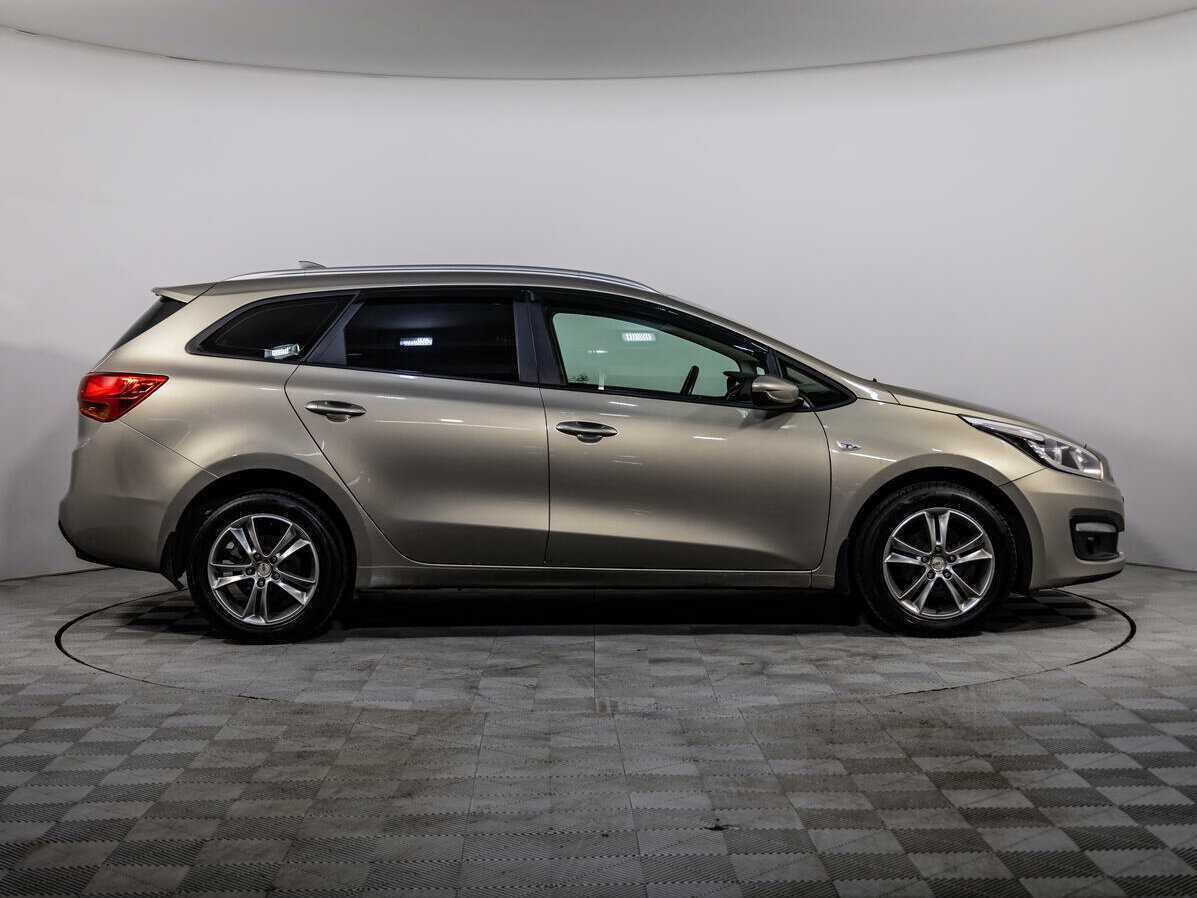 Купить Kia Ceed с пробегом. Фото: #2