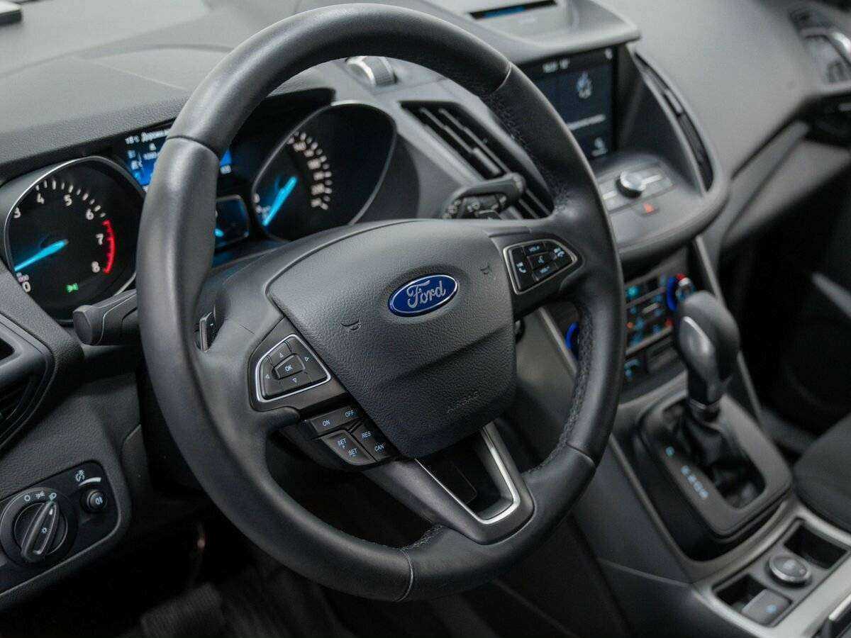 Купить Ford Kuga с пробегом. Фото: #17
