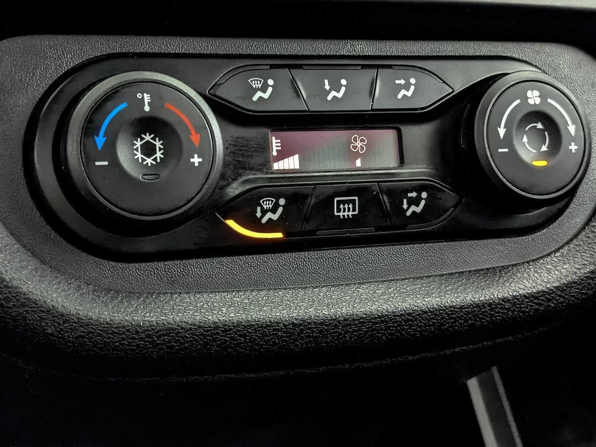 Купить Lada (ВАЗ) Vesta с пробегом. Фото: #16