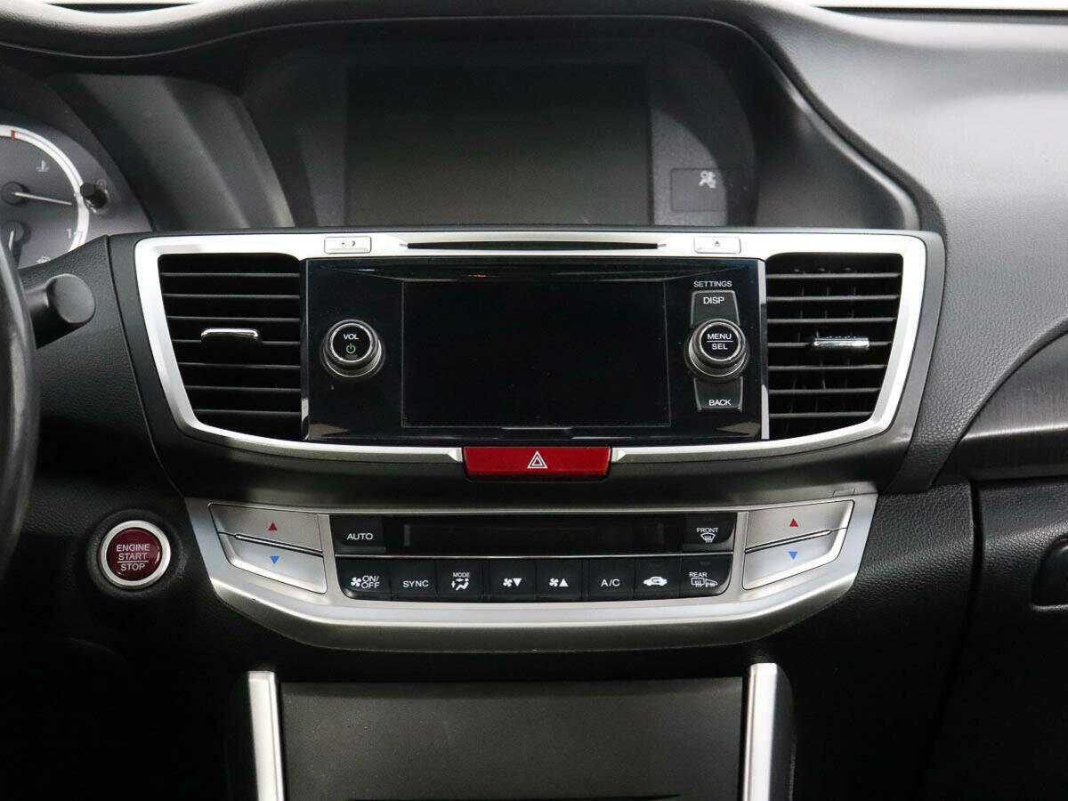 Купить Honda Accord с пробегом. Фото: #11